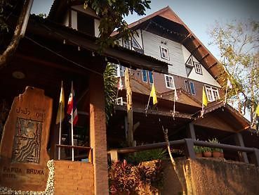 Papua Bhuka Hotel Nan Exterior foto